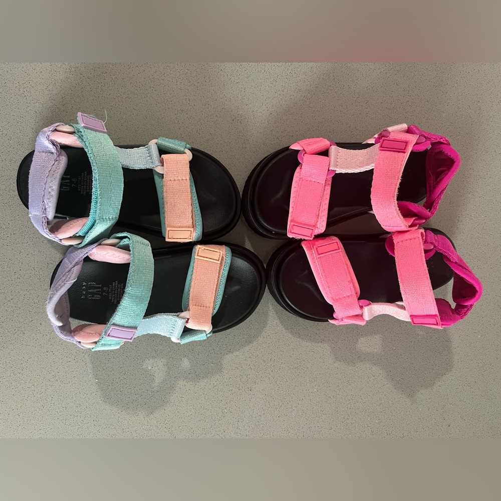 GAP Girls Sandals 2 pairs size 7/8C